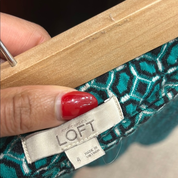 LOFT Green A-Line Mini Skirt - Picture 2 of 2